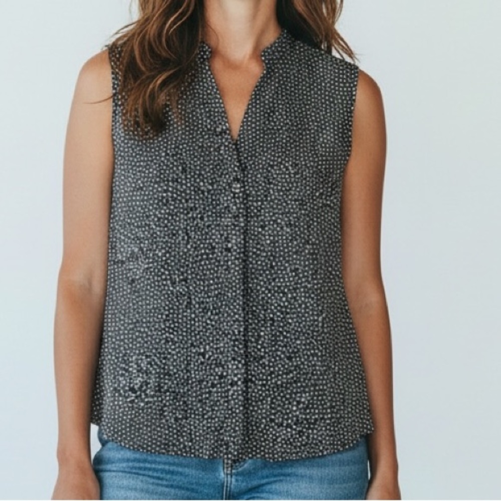 Nordstrom Rack Polka Dot Sleeveless Blouse Grey and White